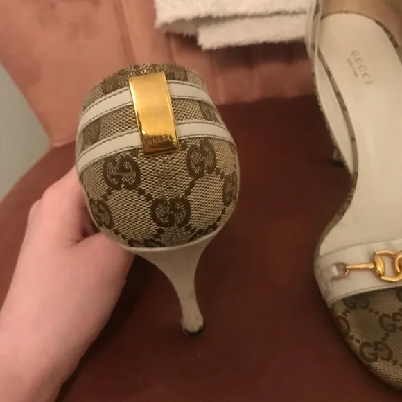 Size 8.5 Gucci logo / white horsebit open toe heel - Picture 3 of 5